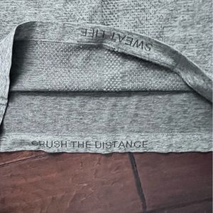 Crop Lululemon T-shirt